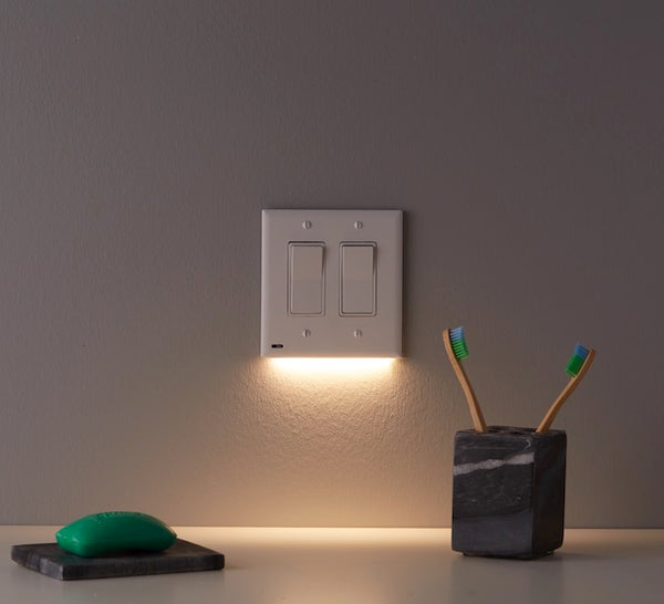 SnapPower SwitchLight - Tapa para interruptor de luz con luz nocturna LED  integrada - Para interruptores de luz